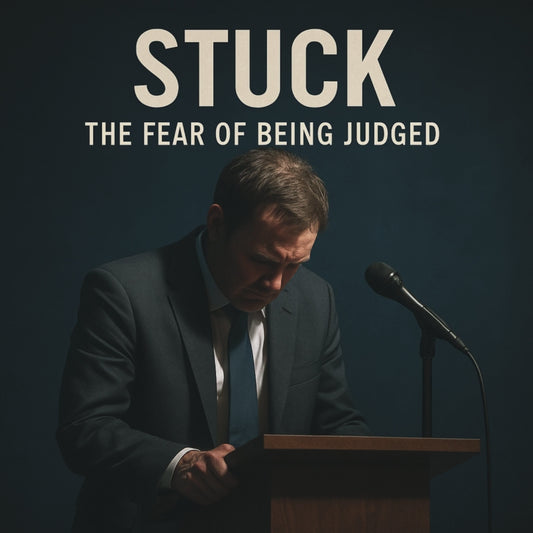7 Days to Fearless Speaking: Your A-to-Z Roadmap to Conquer the Fear and Master the Stage.